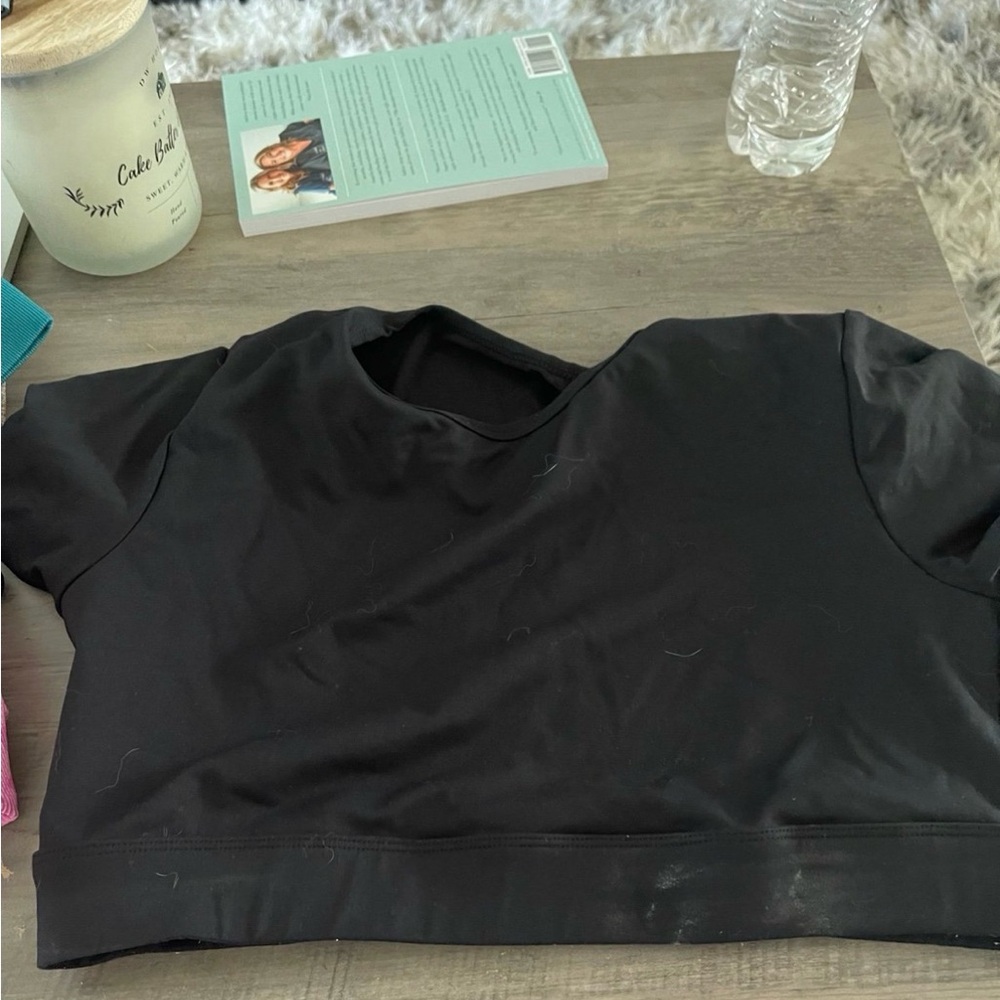 NVGTN Short Sleeve Crop Top